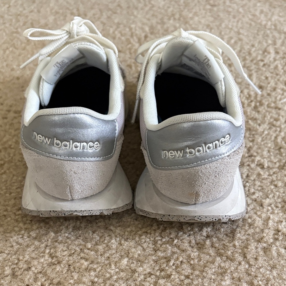 New Balance Gray and White Women's 7, Very clean and like new. - Picture 3 of 5